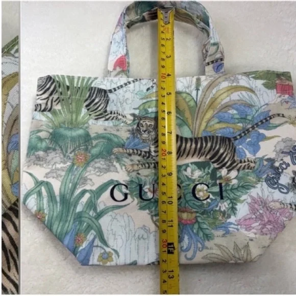 Gucci  Tiger Print shopping dust tote  bag - Picture 12 of 14